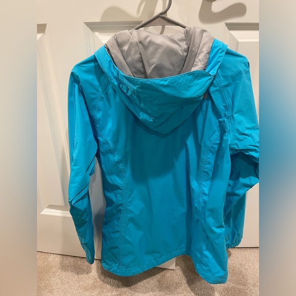 The North Face Raincoat - Picture 5 of 5